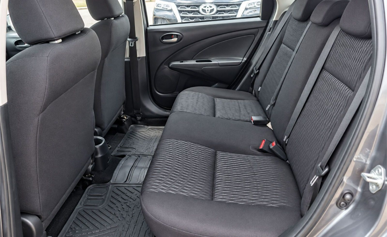 Toyota ETIOS 1.5 MT GLP - Imagen 4